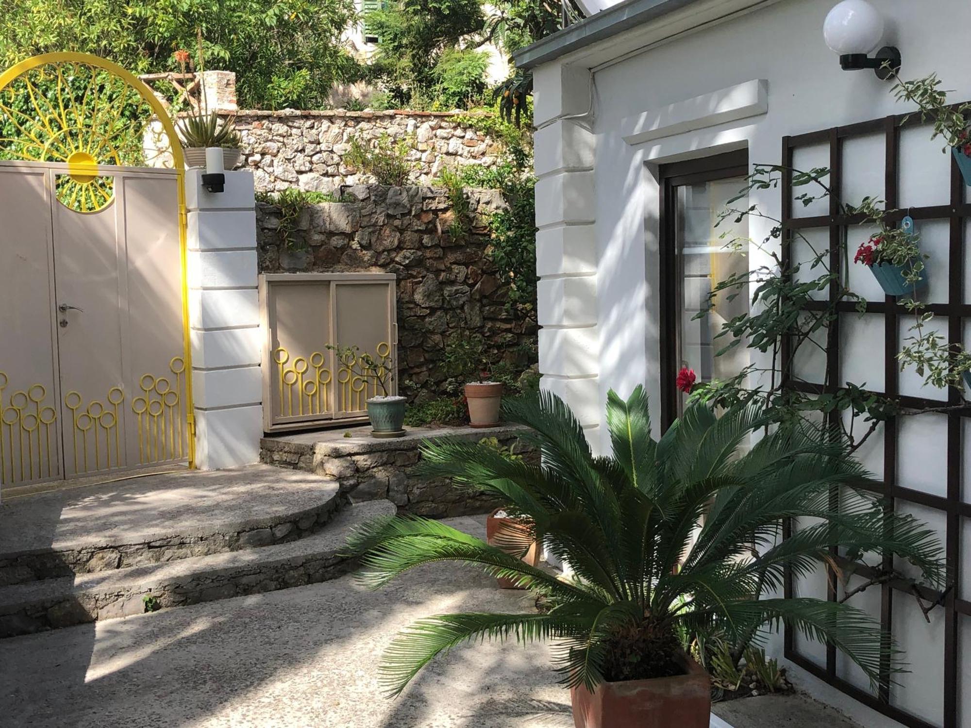 Apartments Veli Losinj Exterior photo